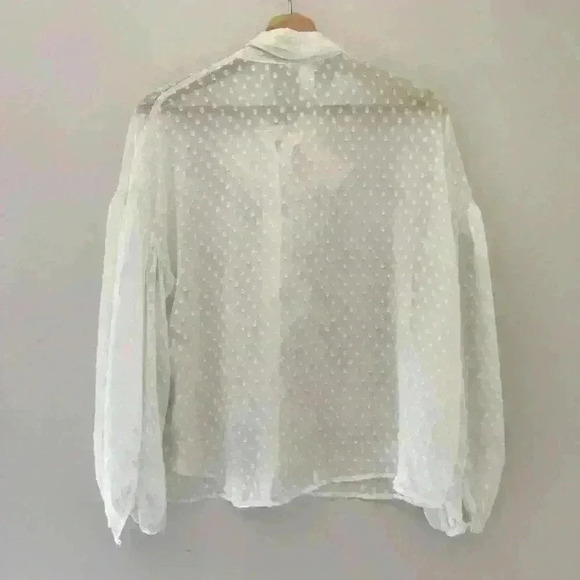 H&M Blouse in airy, pattern-weave fabric. - Picture 4 of 10